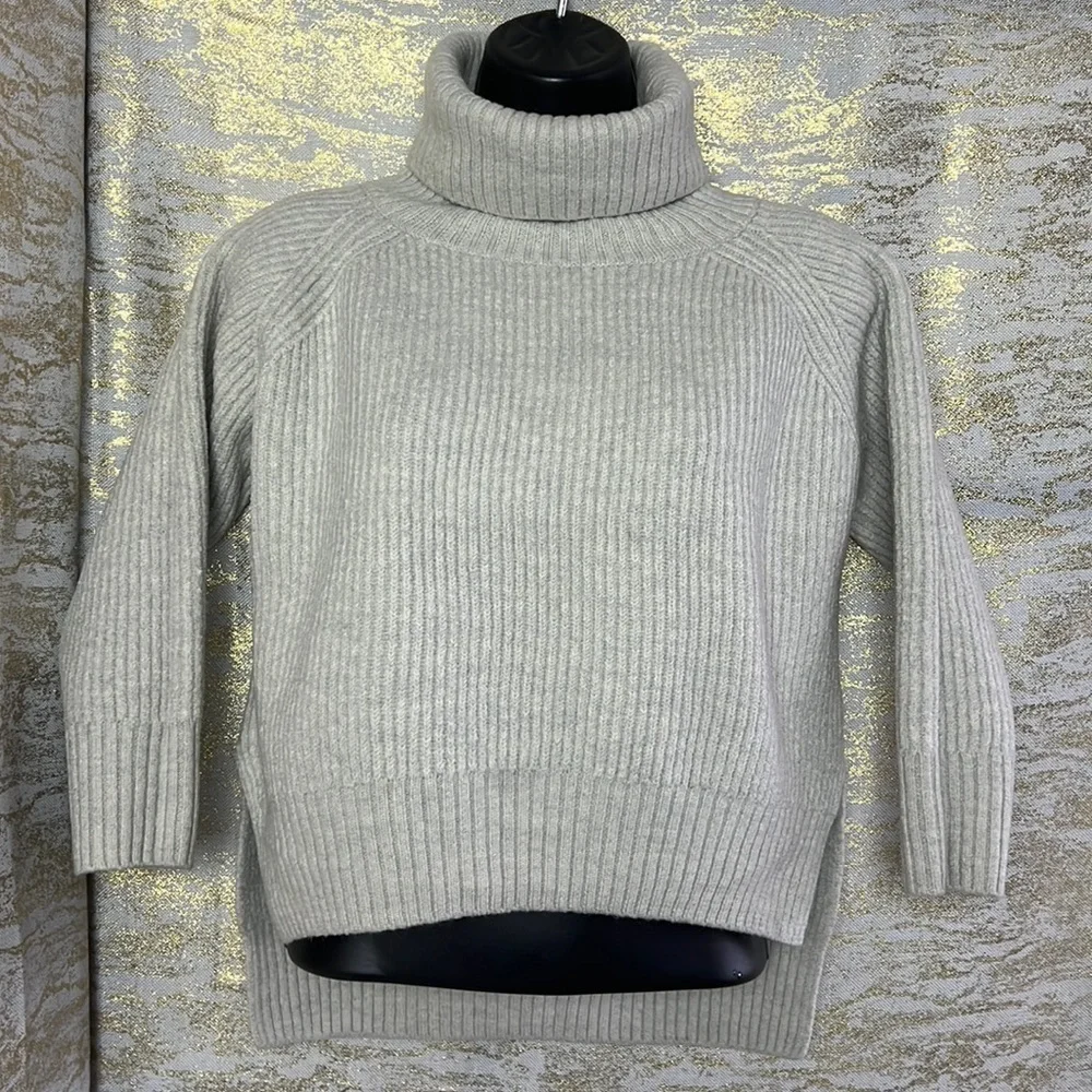 Aritzia Wilfred Free Cream Turtleneck 100% Merino Wool Crop Sweater Size S - Picture 3 of 17